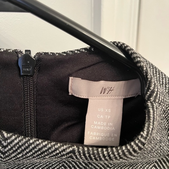 H&M Grey Patterned Midi Work Dress, Size XS - Picture 4 of 4